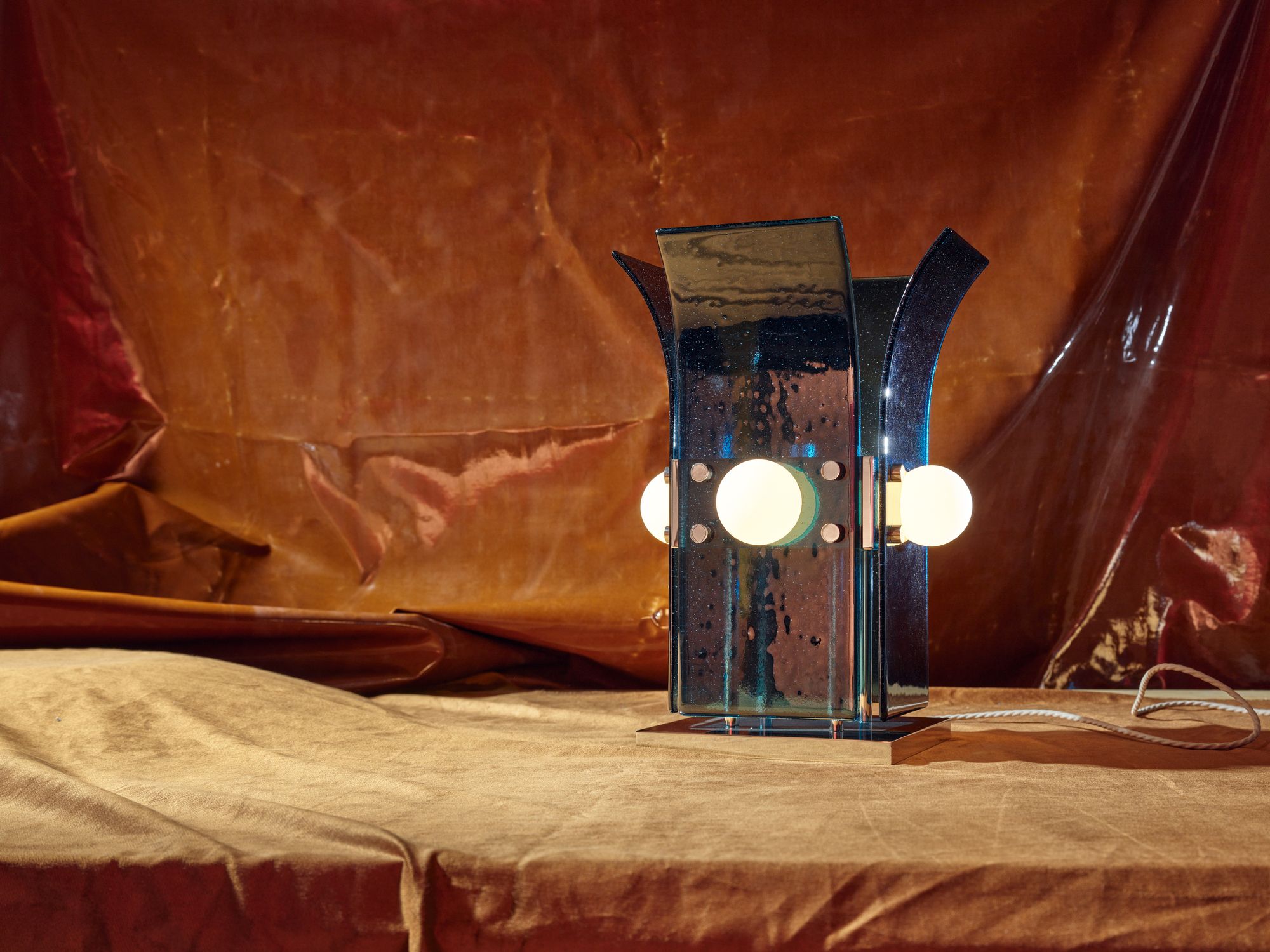 PALM TABLE LAMP par Blue Green Works