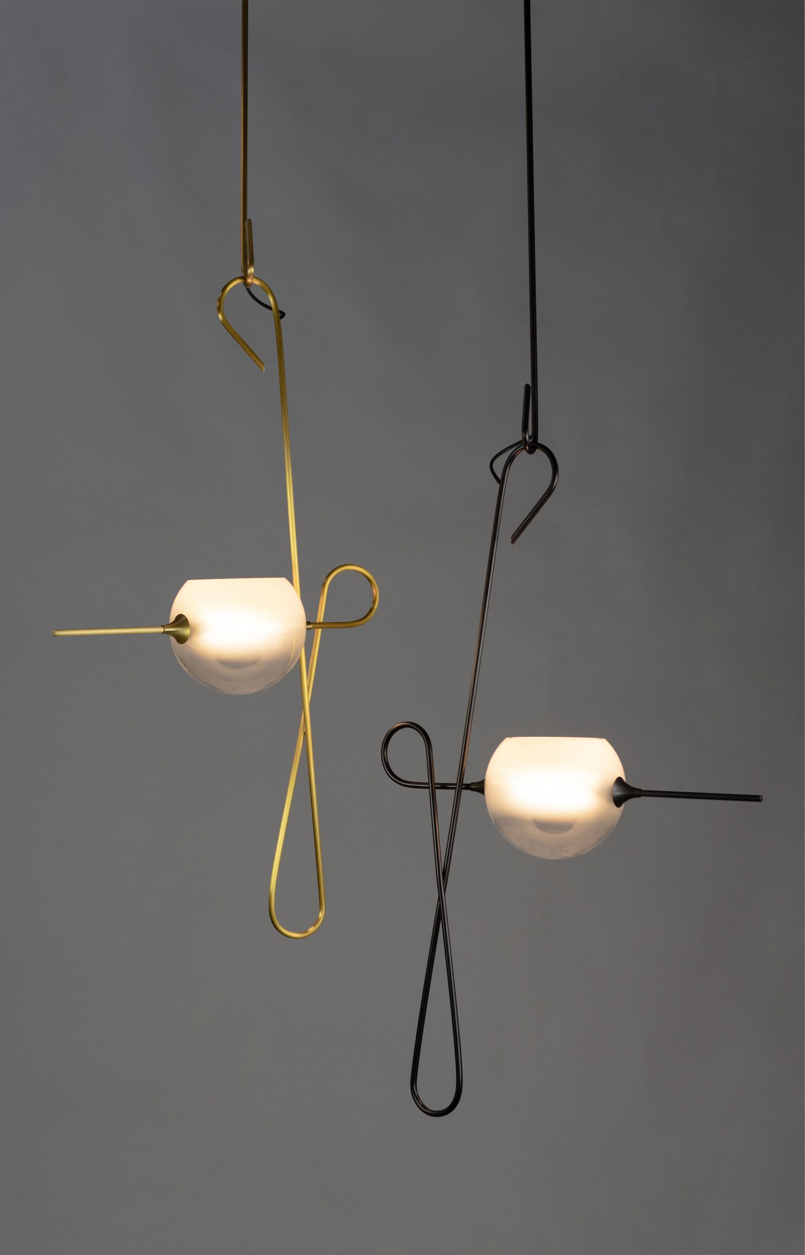 WHIPLASH PENDANT No. 460 par David Weeks