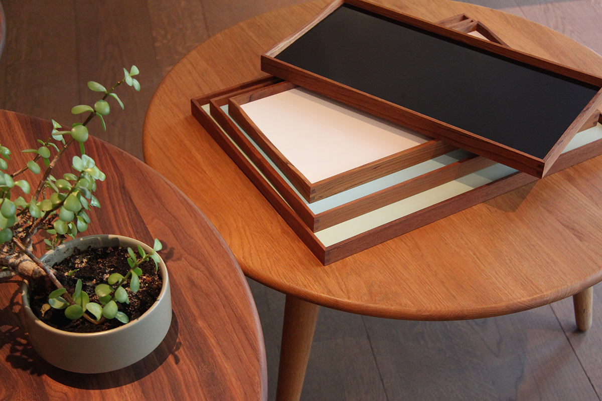 TURNING TRAY par Finn juhl