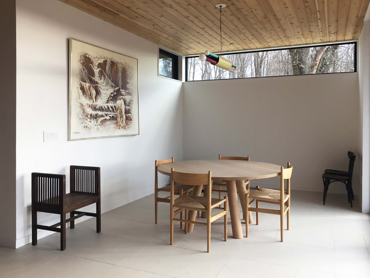 COLUMN DINING TABLE - ANGLED LEG/ ROUND par Fort Standard