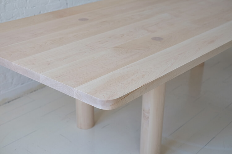 COLUMN DINING TABLE - CENTRAL LEG par Fort Standard