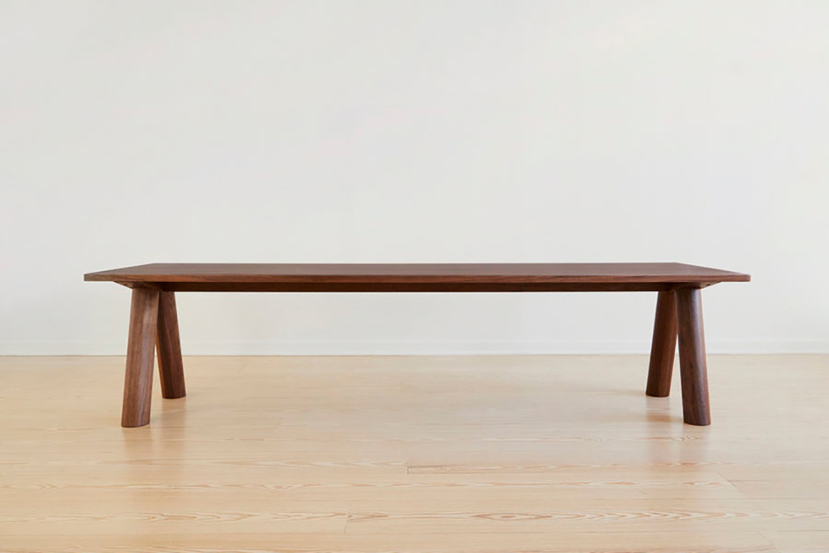 COLUMN WORK TABLE - ANGLED LEG/ DESK par Fort Standard
