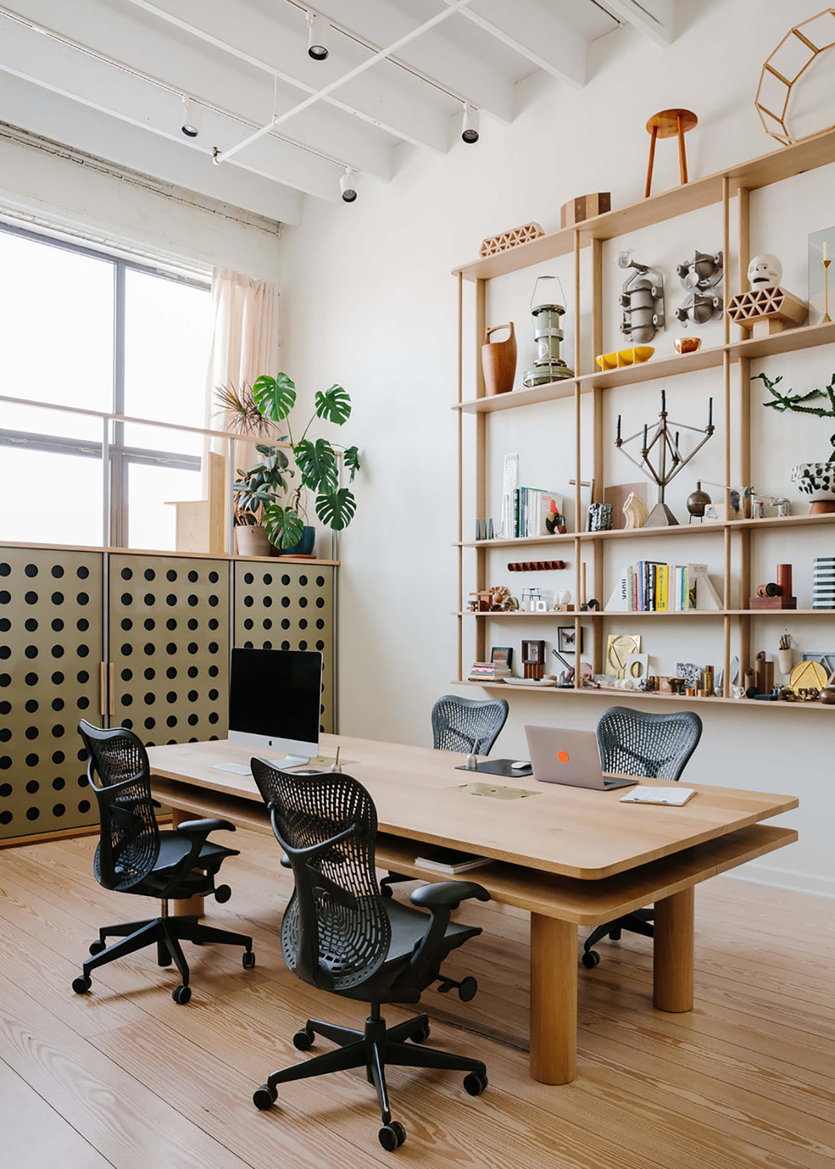 COLUMN CONFERENCE TABLE par Fort Standard