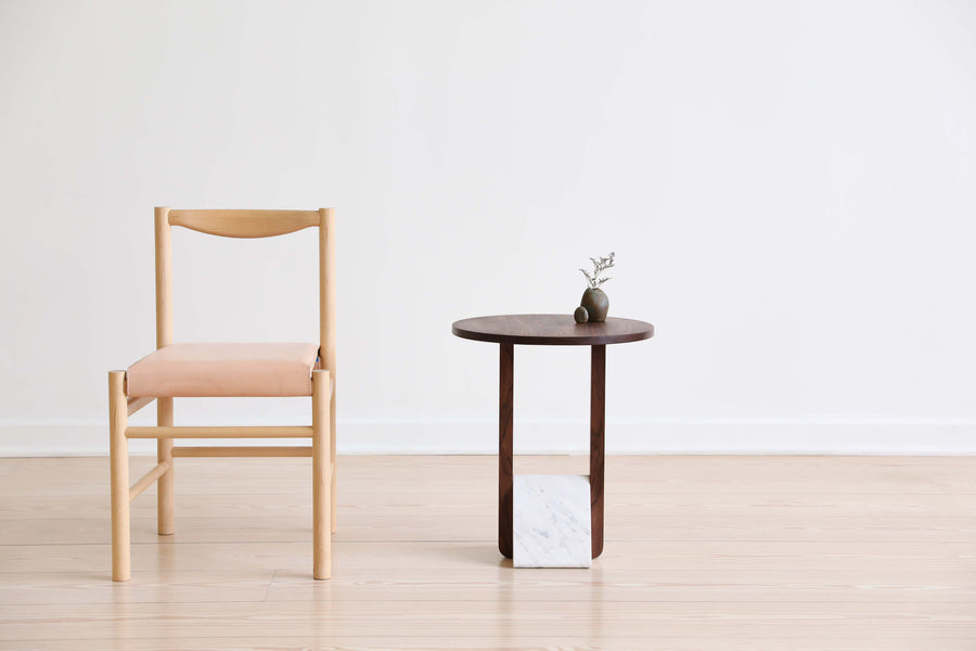 FOUNDATION SIDE TABLE - TRIANGLE par Fort Standard