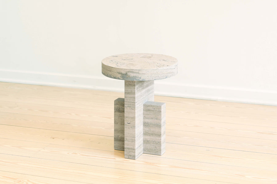 PLANAR SIDE TABLE par Fort Standard