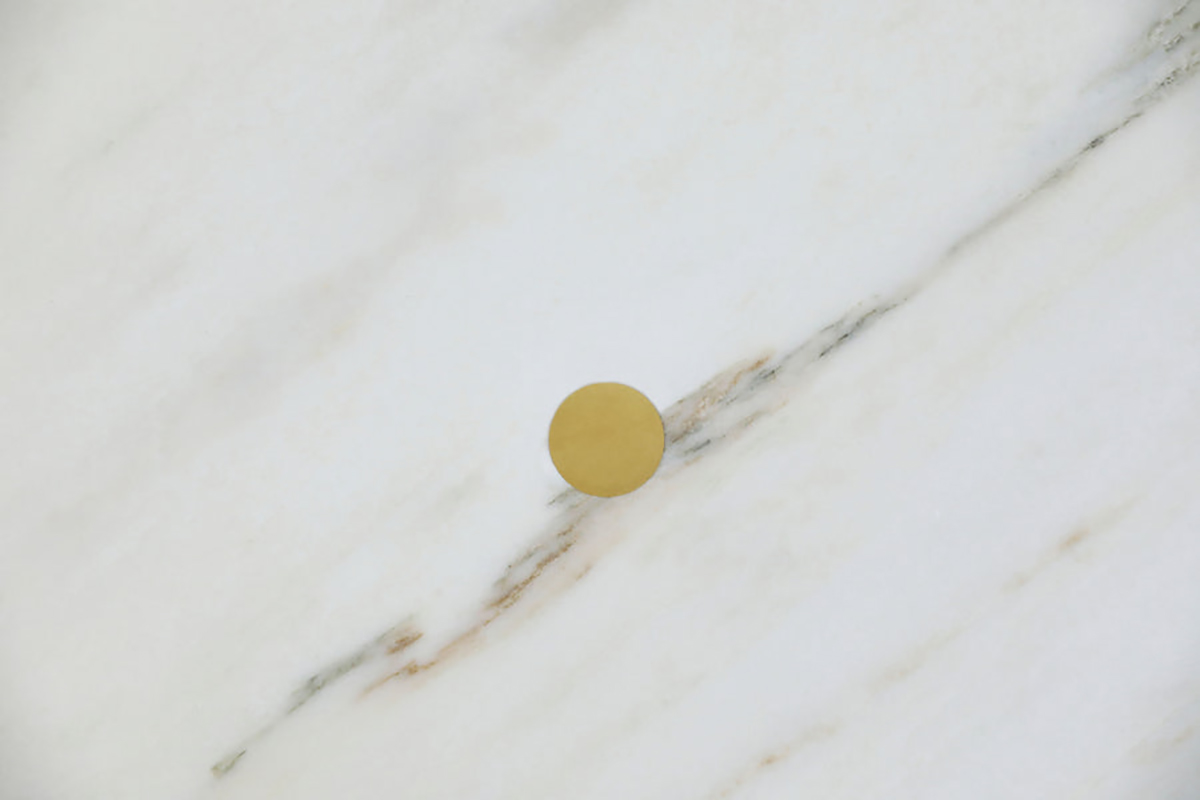 STRATA COFFEE TABLE - ROUND/STONE par Fort Standard