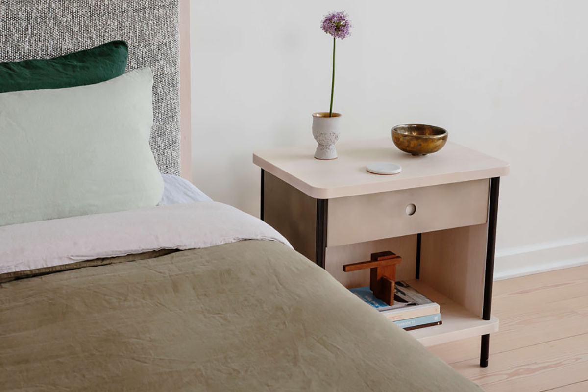 STRATA NIGHTSTAND par Fort Standard