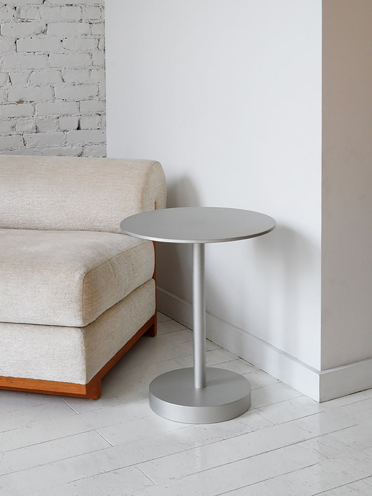 STRATA SIDE TABLE par Fort Standard