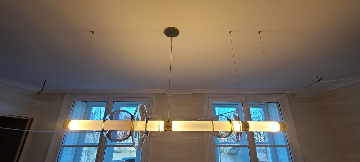 LUNA 1 TIER CHANDELIER par Gabriel Scott