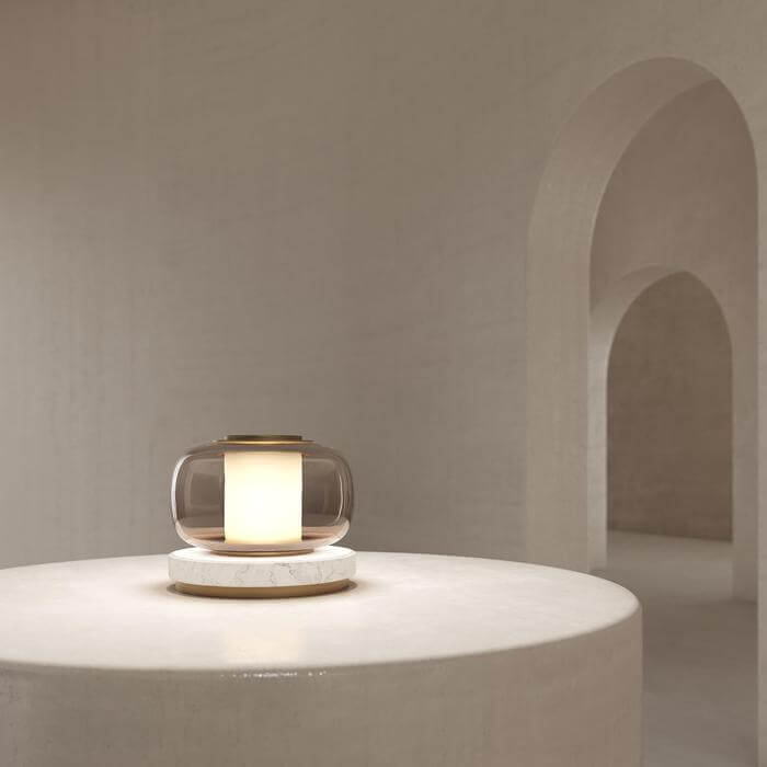 LUNA A DESK LAMP par Gabriel Scott