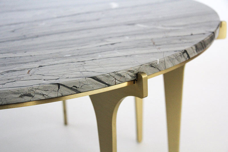 PRONG ROUND COFFEE TABLE par Gabriel Scott