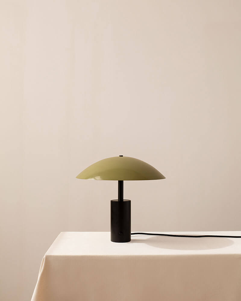 ARUNDEL LOW TABLE LAMP par IN COMMON WITH