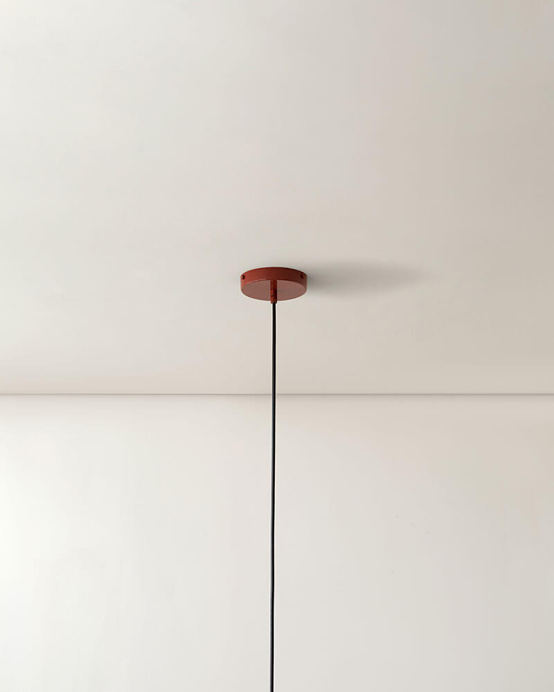 ARUNDEL ORB PENDANT par IN COMMON WITH
