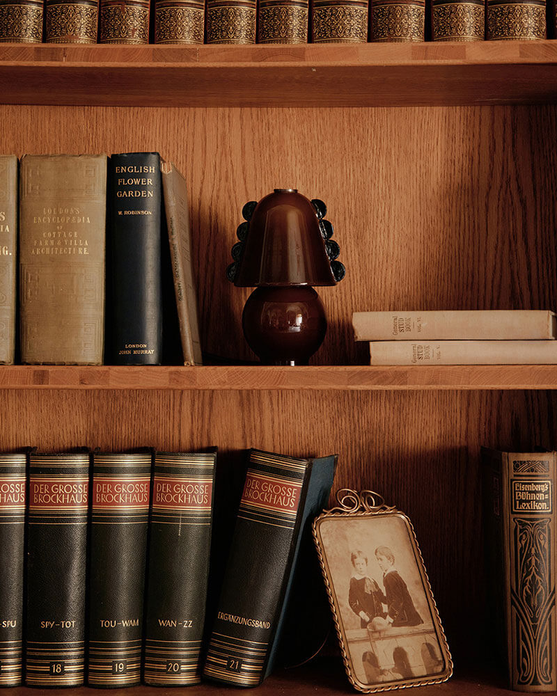 CALLA  TABLE LAMP, SMALL par IN COMMON WITH