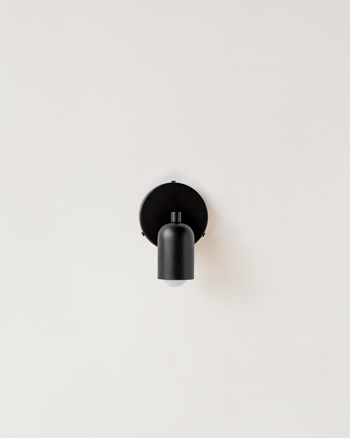 FIXED DOWN SCONCE par IN COMMON WITH