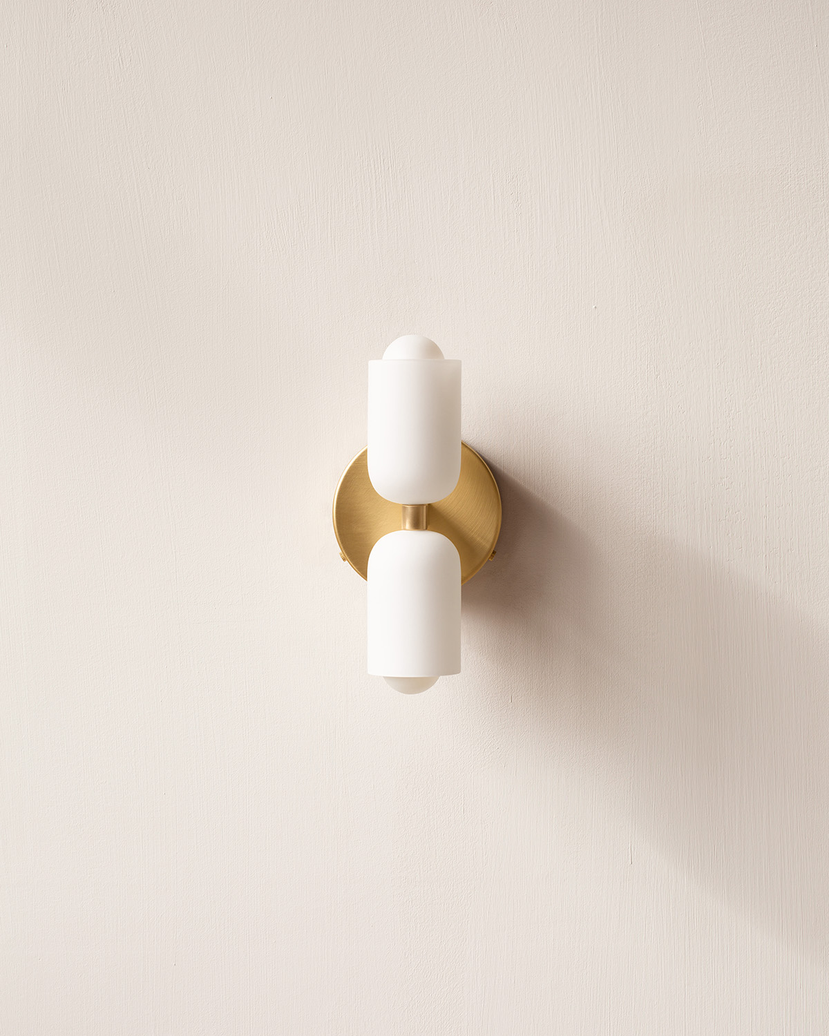 GLASS UP DOWN SCONCE par IN COMMON WITH