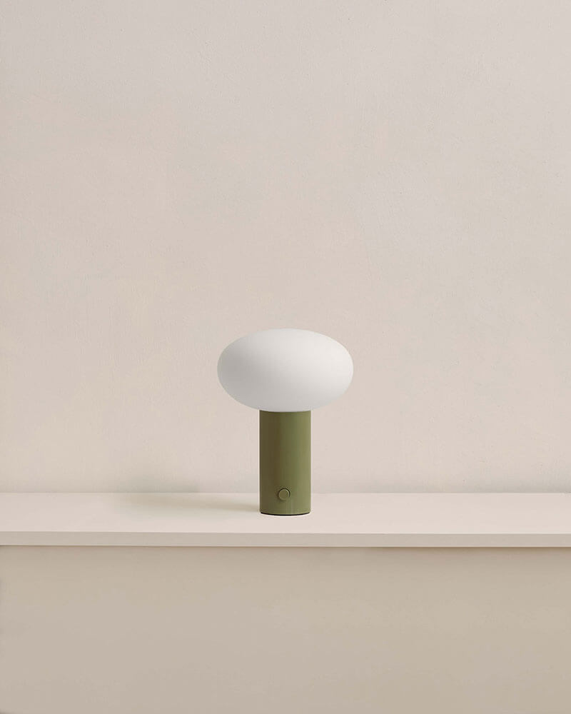 MUSHROOM TABLE LAMP par IN COMMON WITH