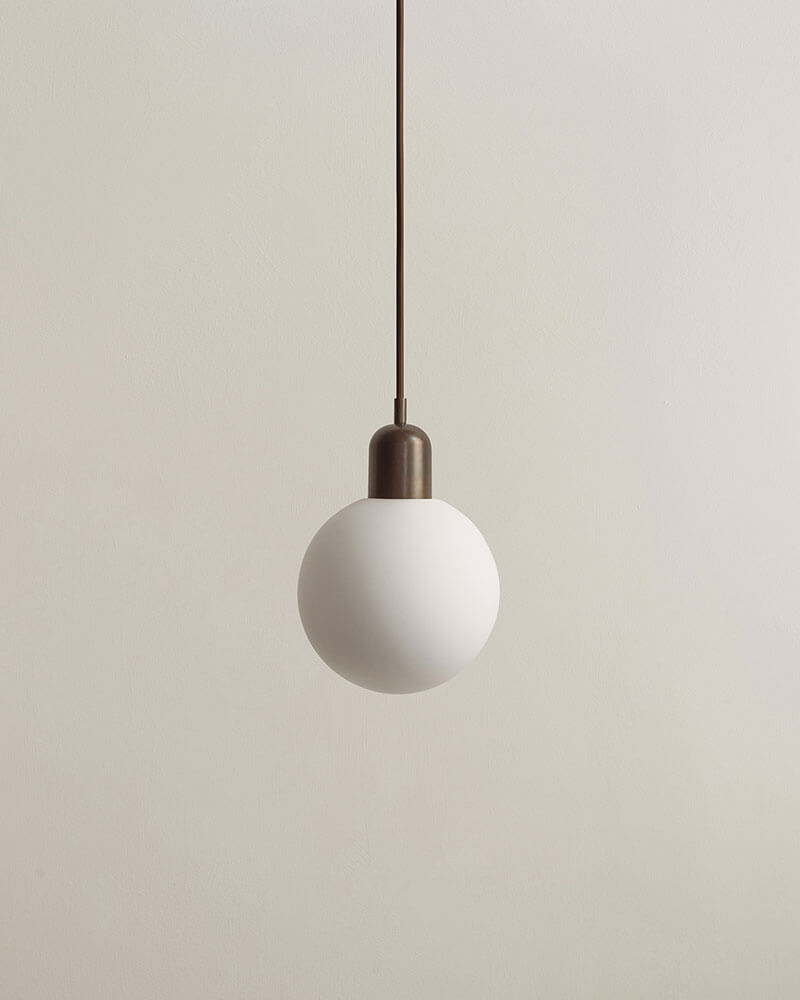 ORB PENDANT par IN COMMON WITH