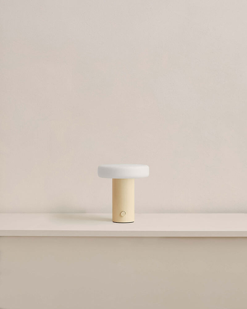 PUCK TABLE LAMP par IN COMMON WITH