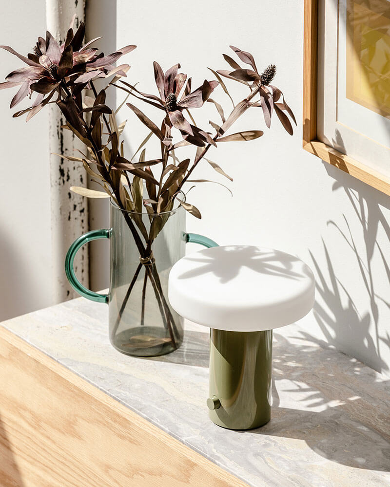 PUCK TABLE LAMP par IN COMMON WITH