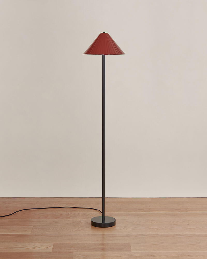 EAVE FLOOR LAMP par IN COMMON WITH