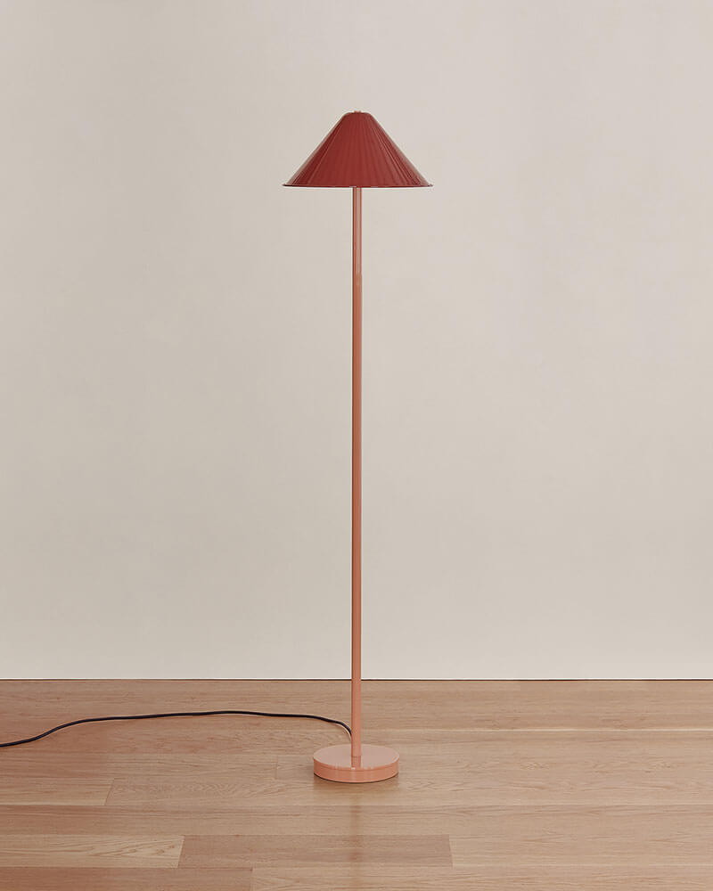 EAVE FLOOR LAMP par IN COMMON WITH