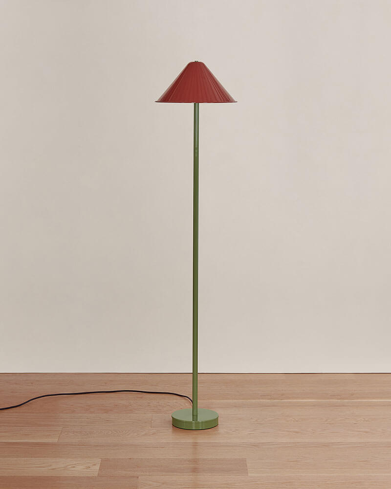 EAVE FLOOR LAMP par IN COMMON WITH