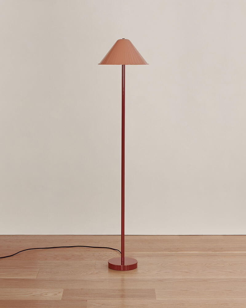 EAVE FLOOR LAMP par IN COMMON WITH