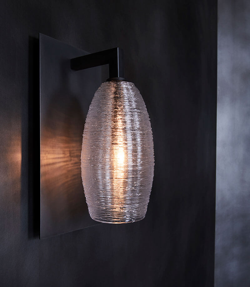 SPUN THREAD SCONCE par John pomp