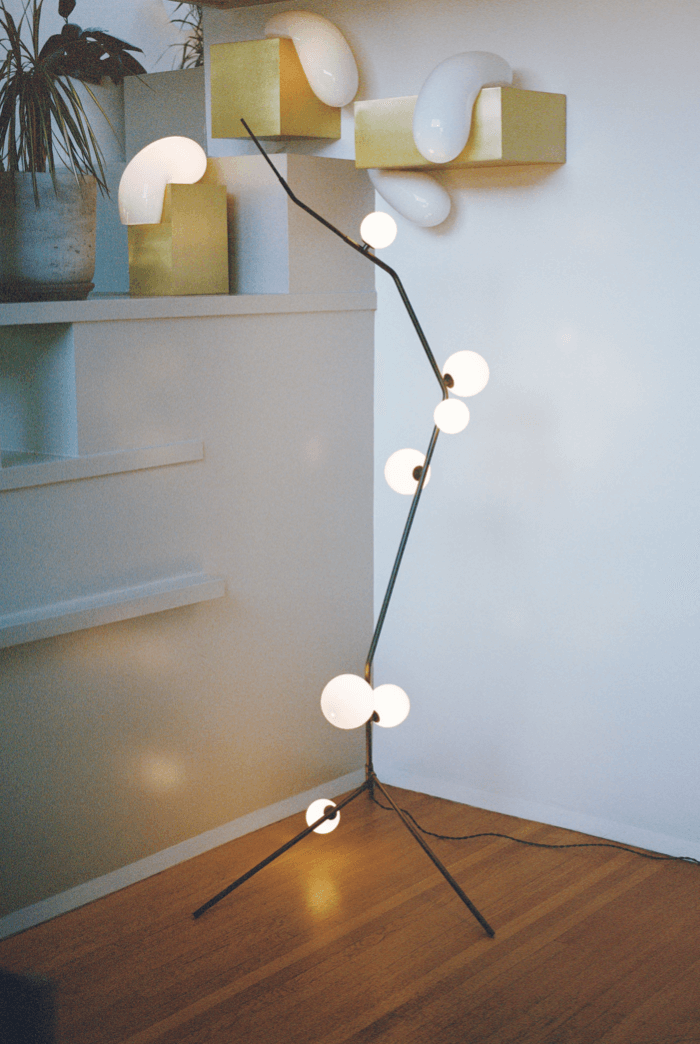 GLOBE CHERRY BOMB FLOOR LIGHT  CBFL.07.01 par Lindsey Adelman