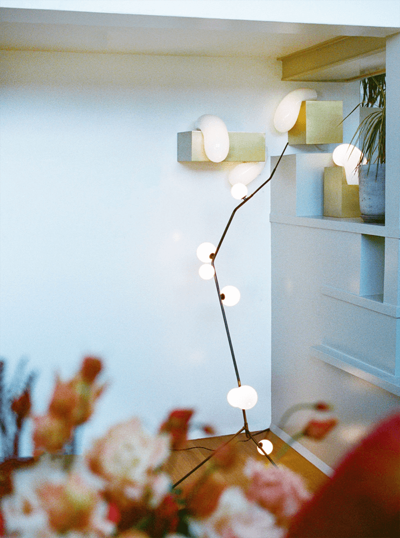 GLOBE CHERRY BOMB FLOOR LIGHT  CBFL.07.01 par Lindsey Adelman
