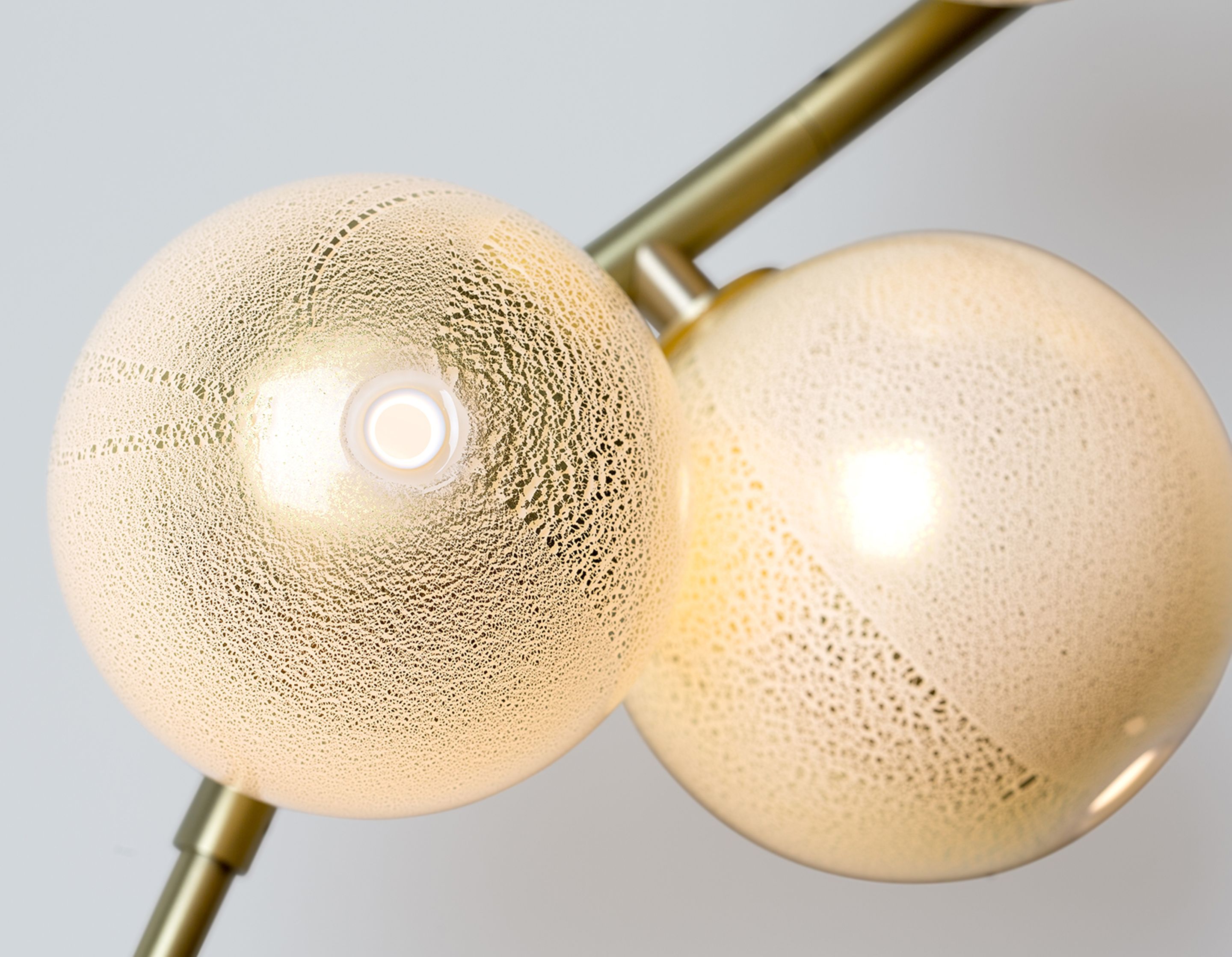 GLOBE CHERRY BOMB FLUSH MOUNT CB.03.02 par Lindsey Adelman