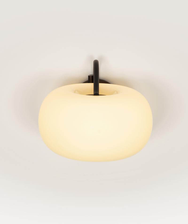 BALLOON SCONCE par Matter Made