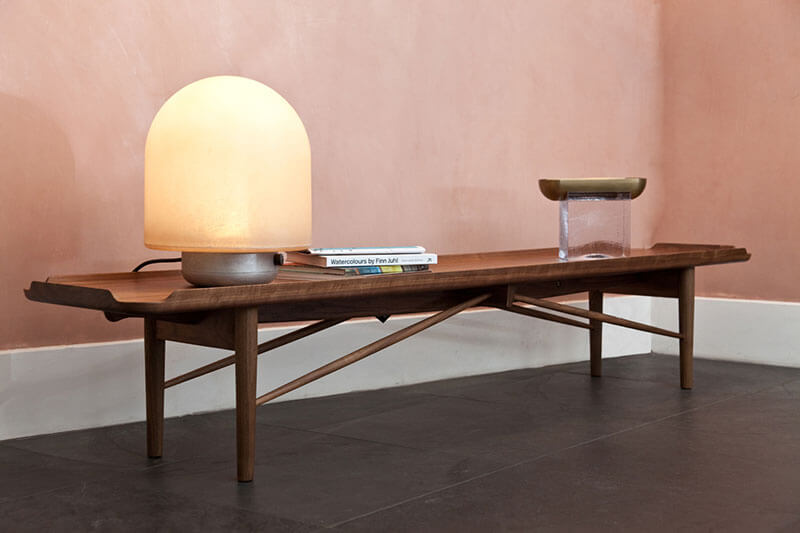 PUFFBALL TABLE LAMP par Matter Made