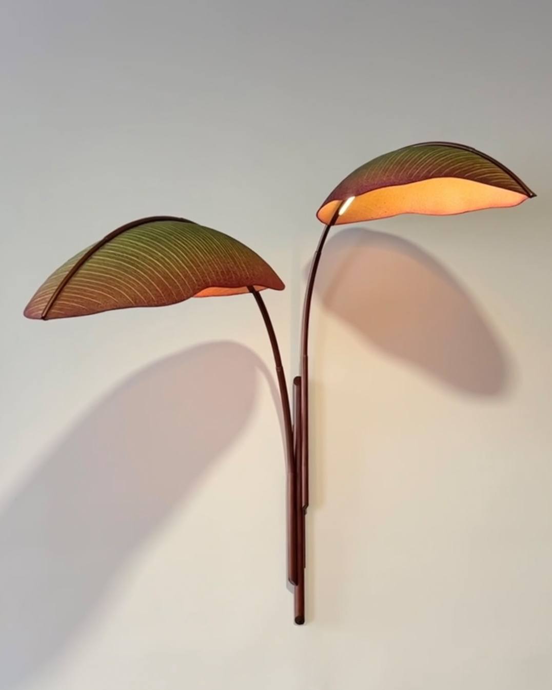 NANA LURE WALL LAMP par Pelle