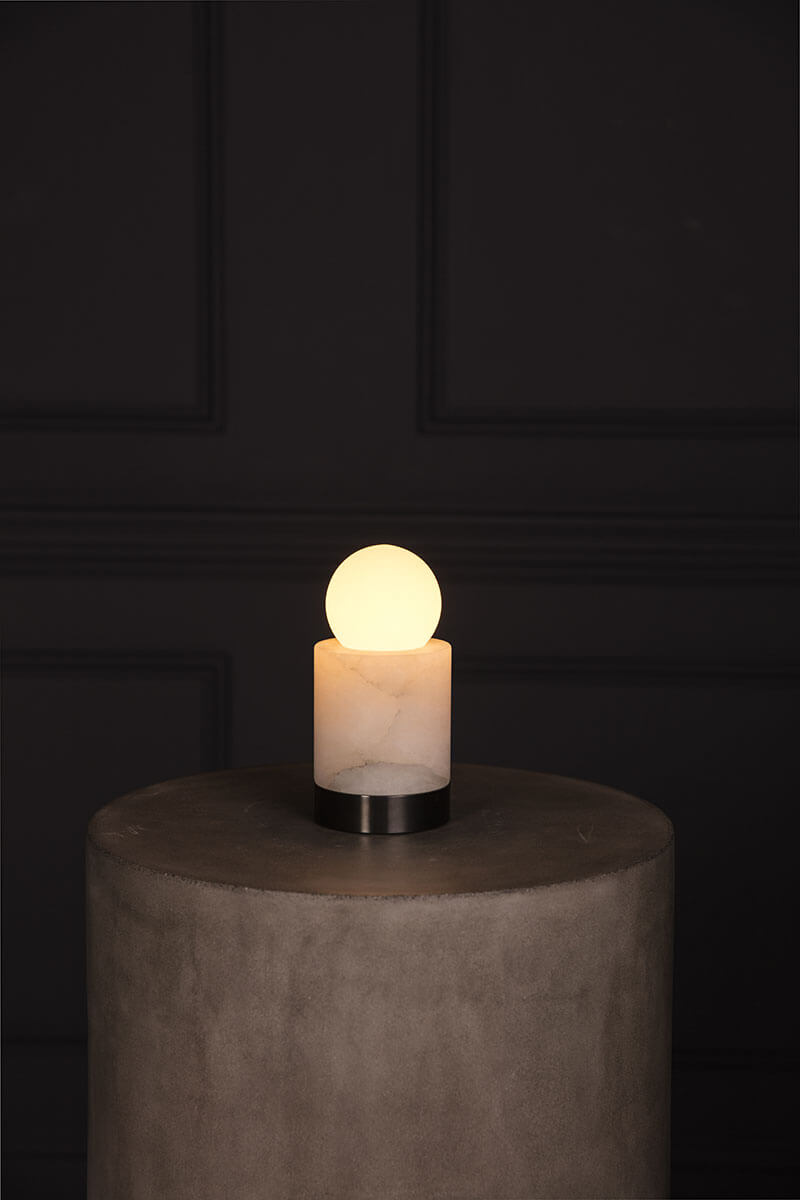 ALABASTER T01 par Allied Maker