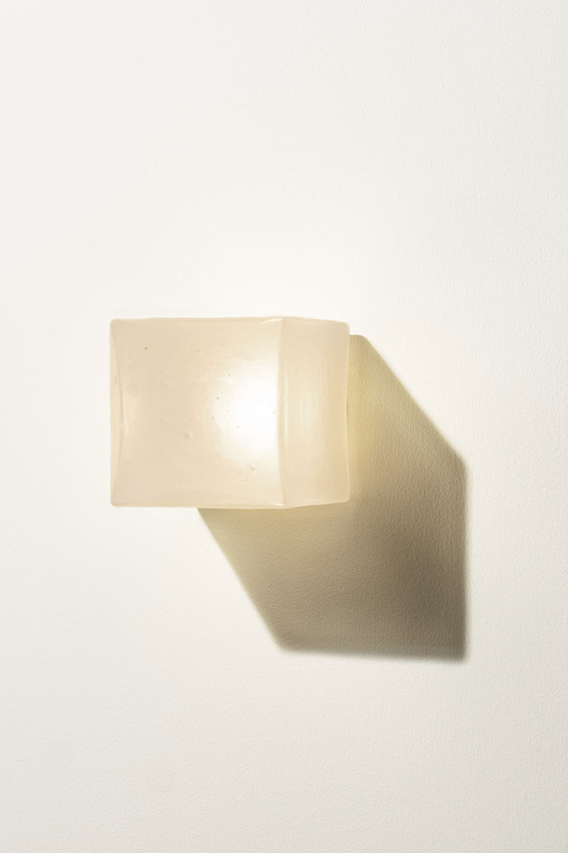 ALICE FLUSH MOUNT SCONCE par Atelier de Troupe