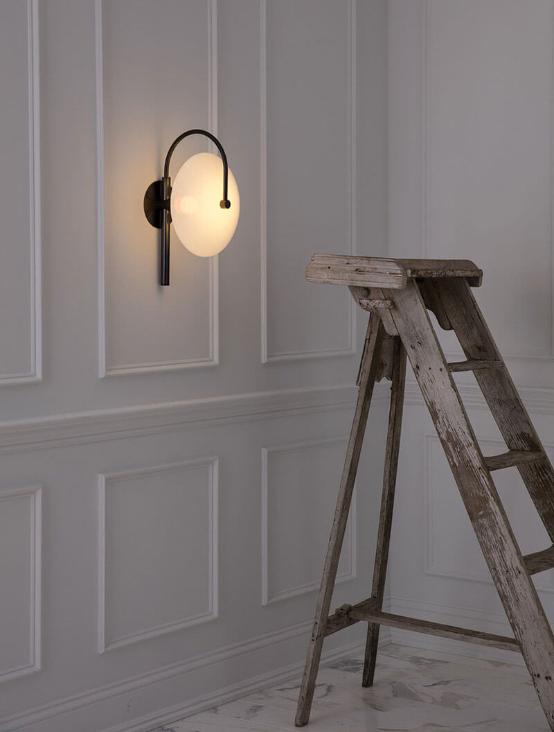 APERTURE SCONCE par Allied Maker