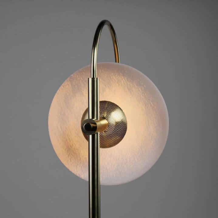 APERTURE TABLE LAMP par Allied Maker