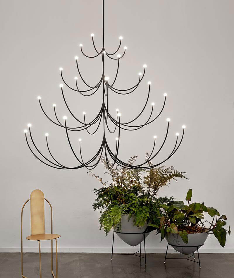 ARCA 4 TIER CHANDELIER par Matter Made