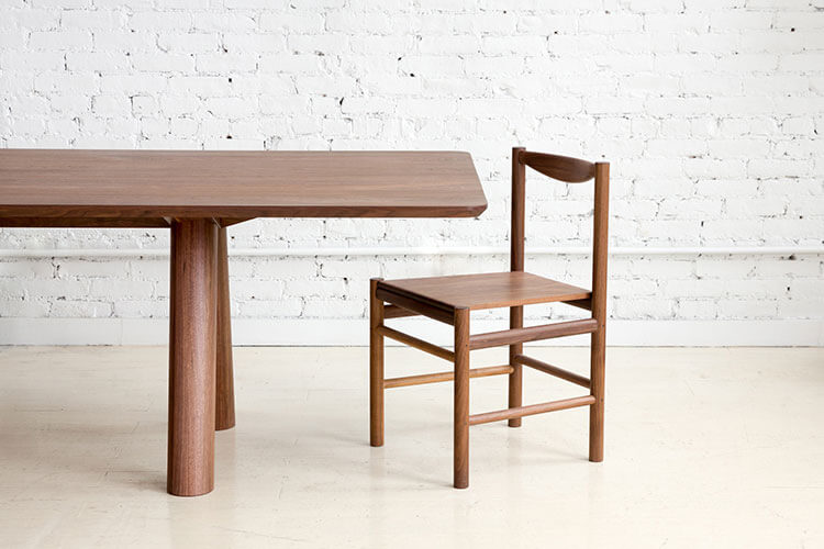 COLUMN DINING TABLE - ANGLED LEG par Fort Standard