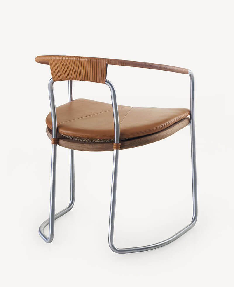 GEOMETRIC SIDE CHAIR par BassamFellows