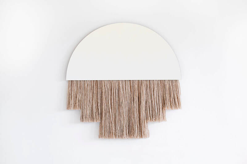 HALF MOON MIRROR par Ben & Aja Blanc