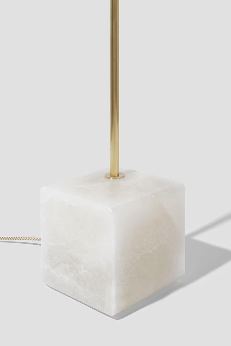 INEZ FLOOR LAMP par Rosie Li