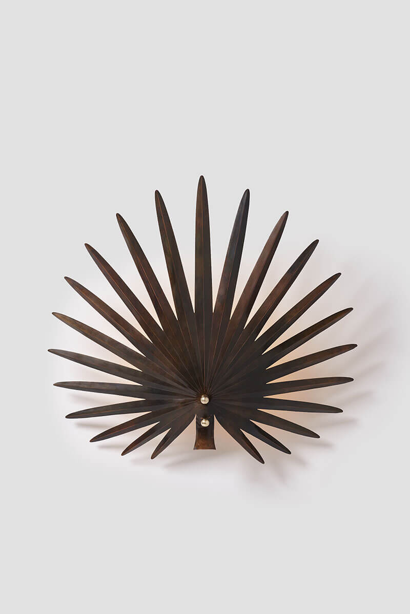 INEZ WALLMOUNT par Rosie Li