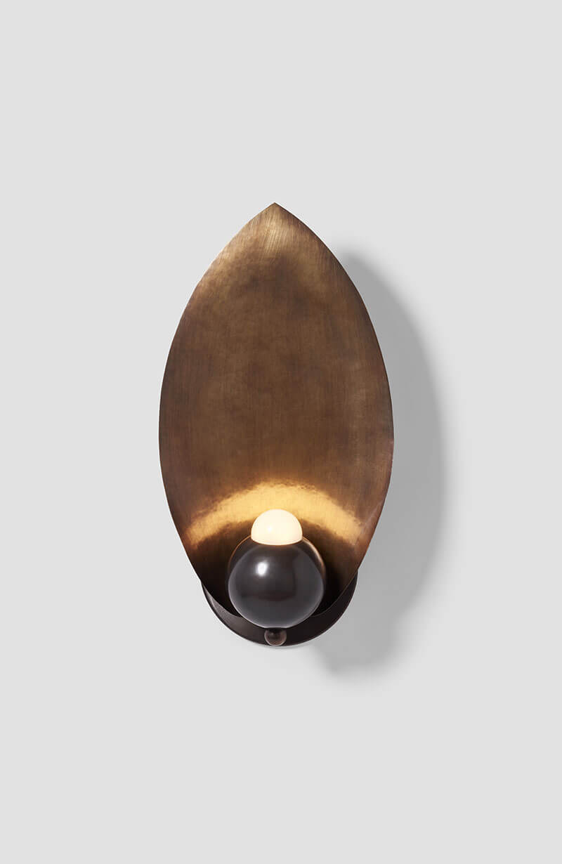 LAUREL 01 WALLMOUNT par Rosie Li