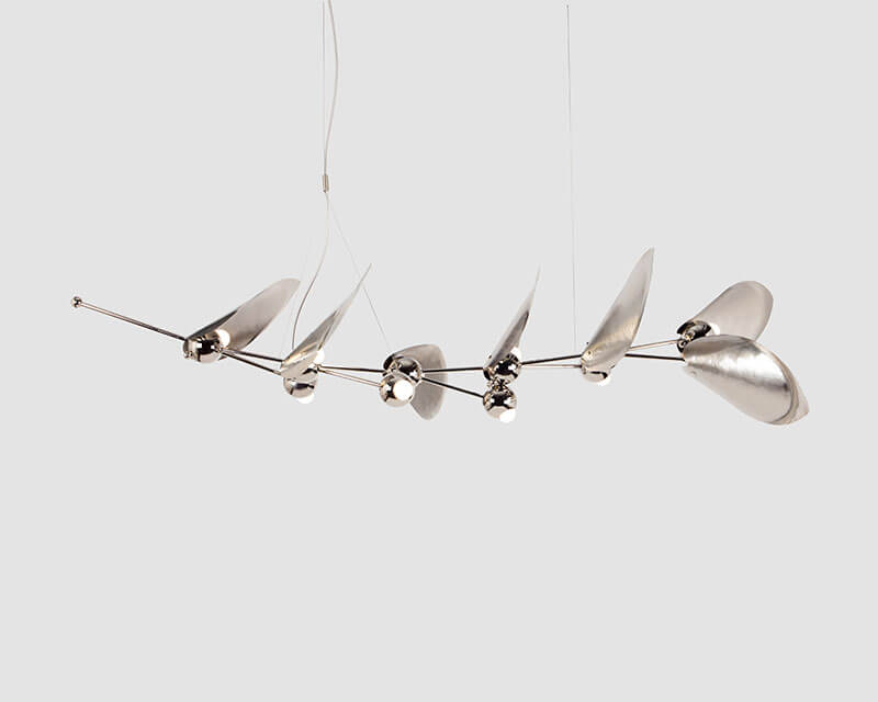 LAUREL LINEAR CHANDELIER par Rosie Li