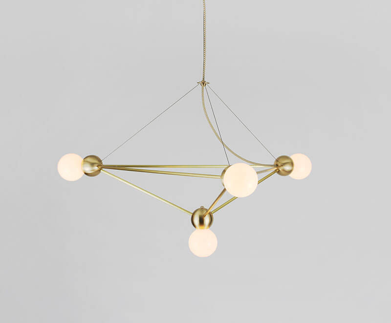 LINA 04 LARGE PYRAMID CHANDELIER par Rosie Li