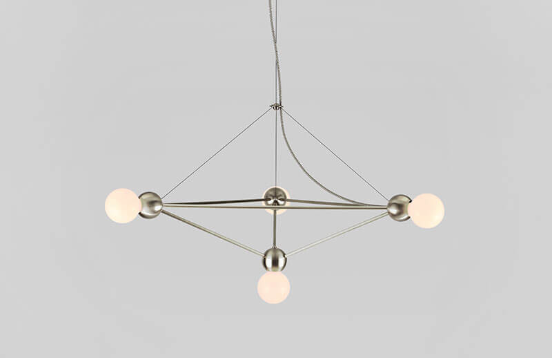 LINA 04 LARGE PYRAMID CHANDELIER par Rosie Li