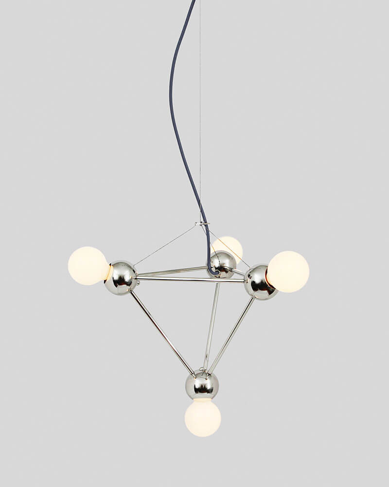 LINA 04 SMALL PYRAMID PENDANT par Rosie Li